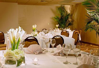 Chester Inn & Suites Sharonville Restoran fotoğraf
