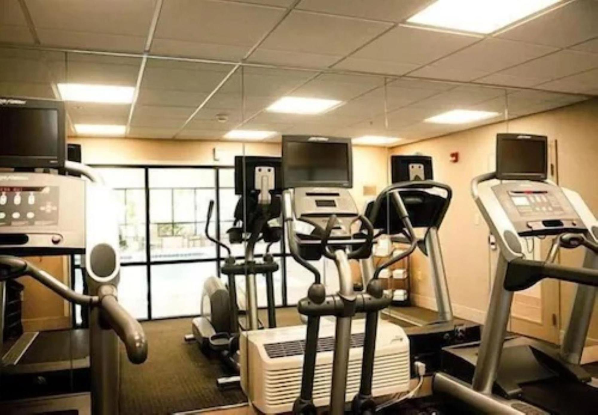 Chester Inn & Suites Sharonville Dış mekan fotoğraf